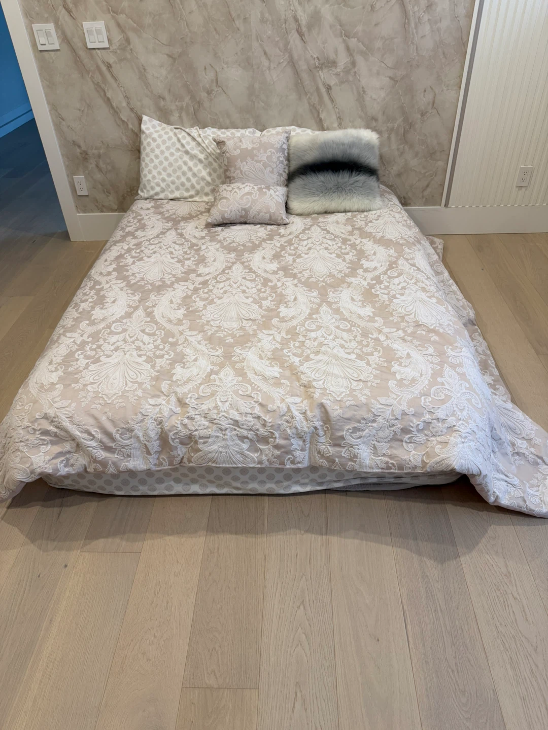 Sealy Queen Posturepedic Mattress