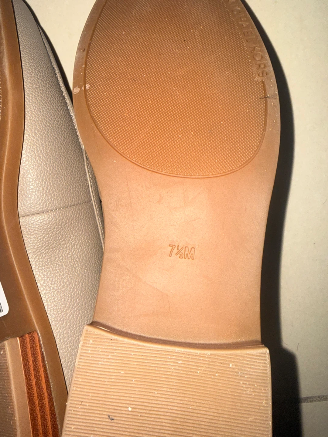 (BRAND NEW) Michael Kors Women's Beige Leather Loafers Size 7.5M - photo 3