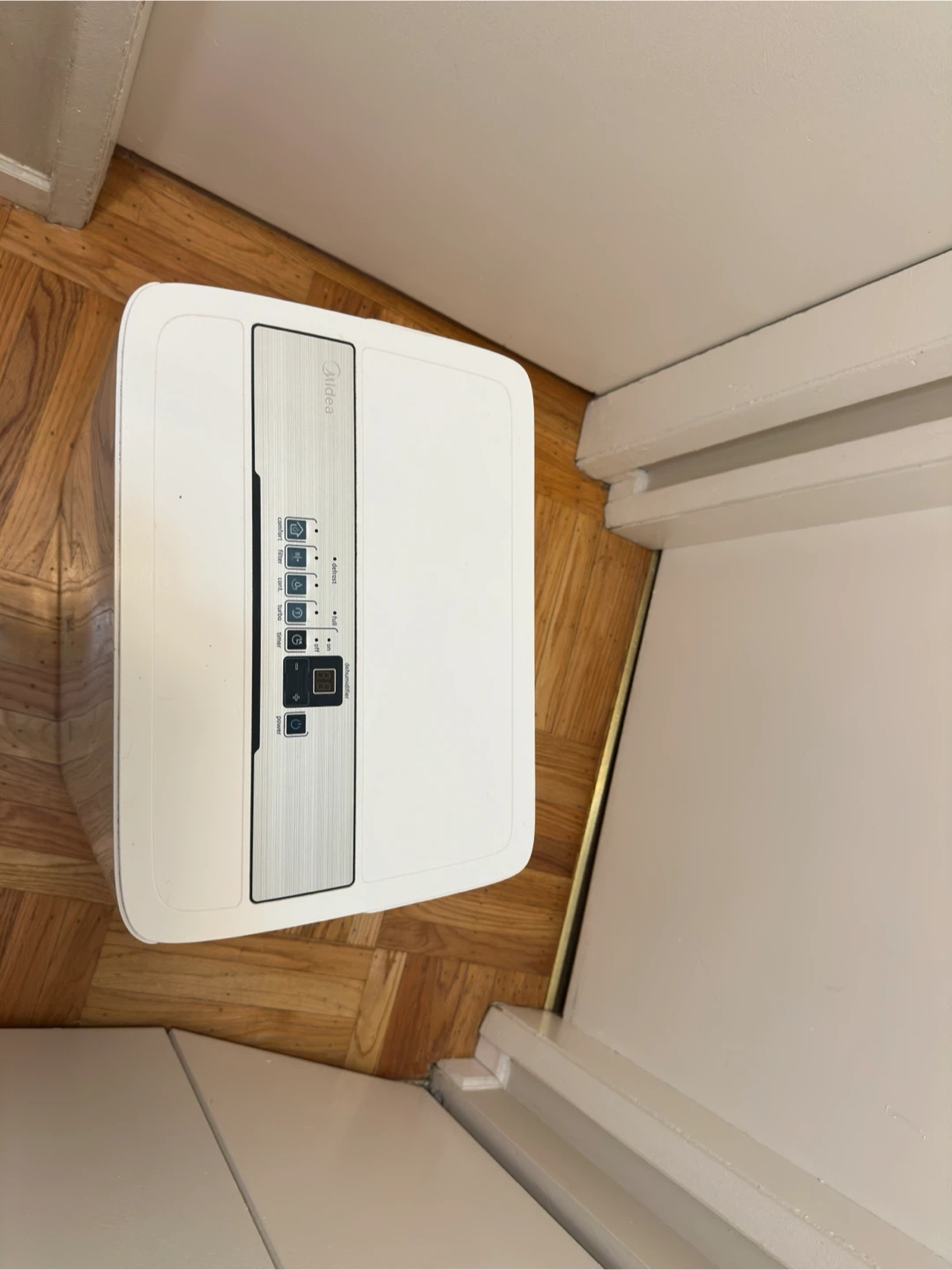Midea Dehumidifier-50 pints - photo 3