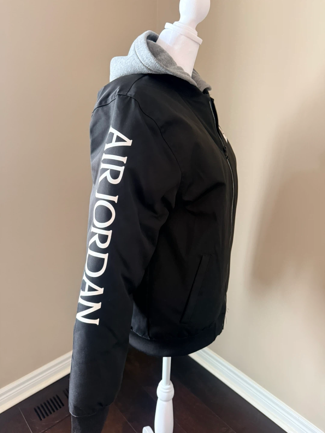 Nike Air Jordan Bomber Jacket with Hood - photo 3