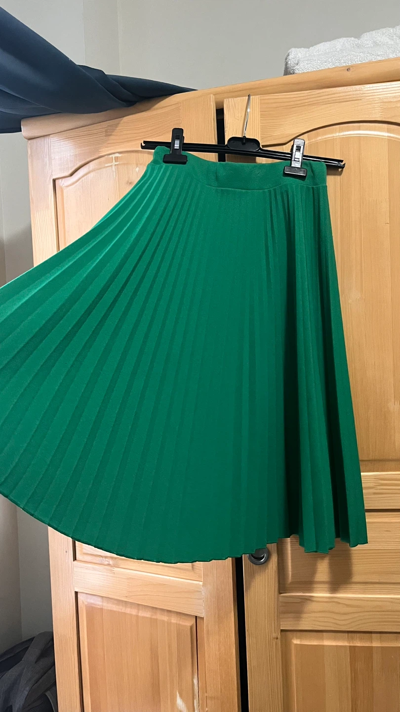 Green Pleated Midi Skirt
