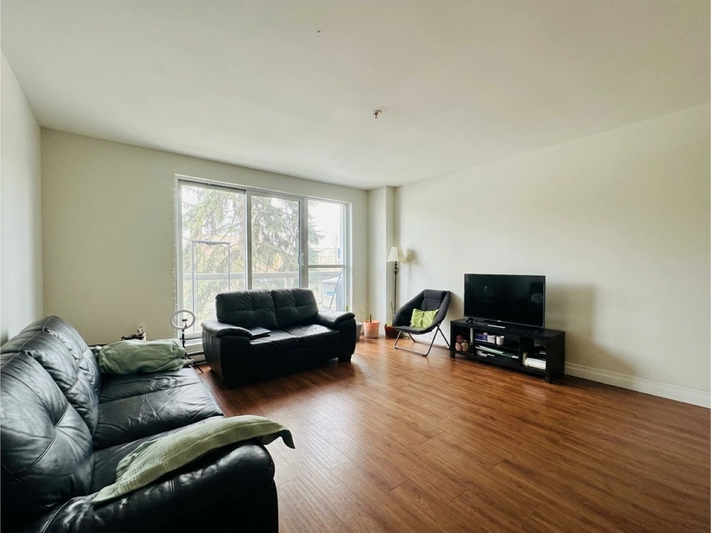 1 Bedroom for Rent in a 2BHK Apartment – Available May 1, 2026 - photo 4