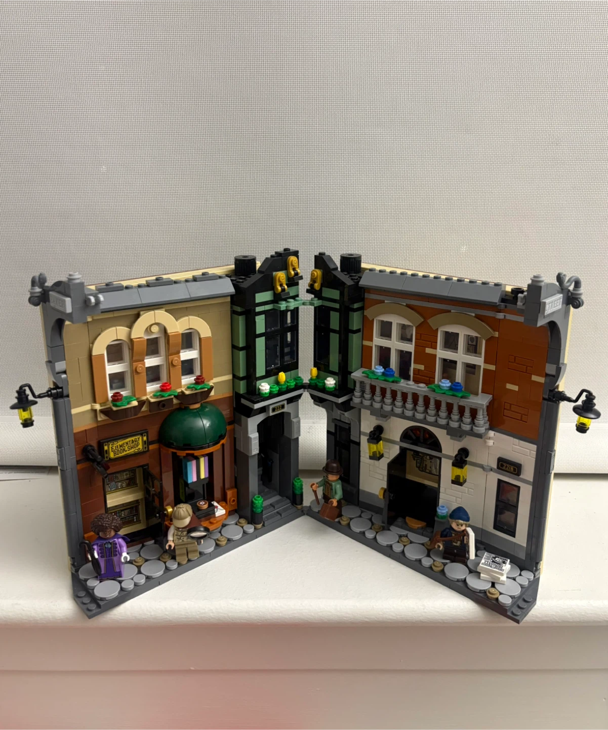 LEGO Sherlock Holmes Book Nook