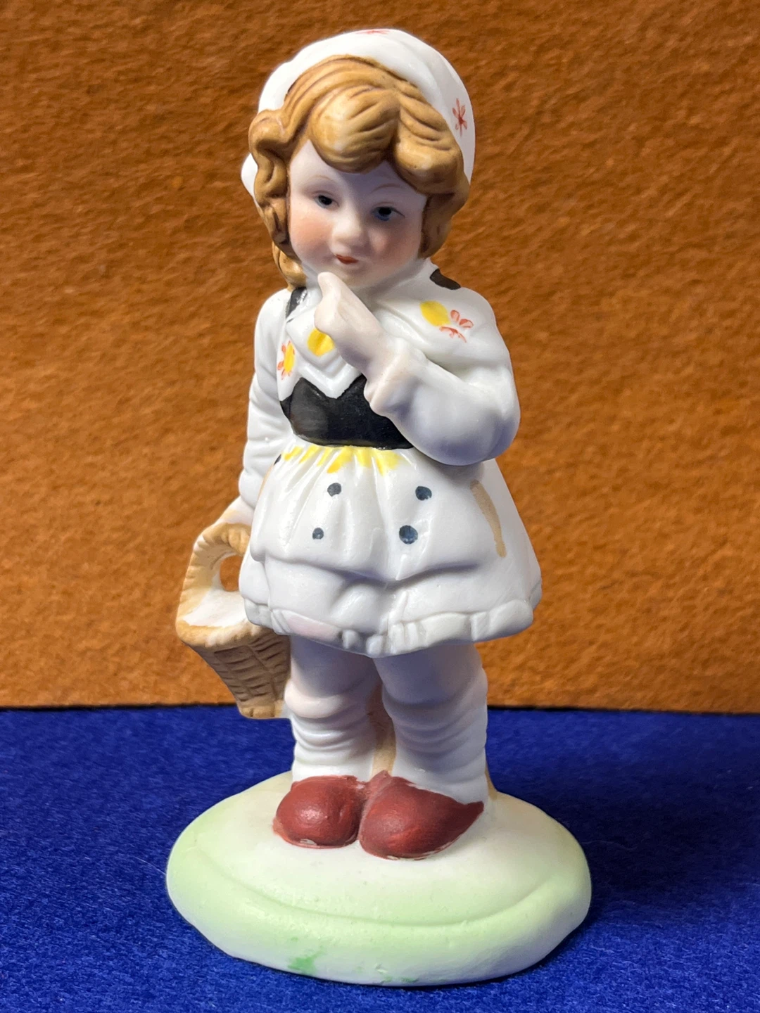 Vintage Bisque Porcelain Figurines - photo 3