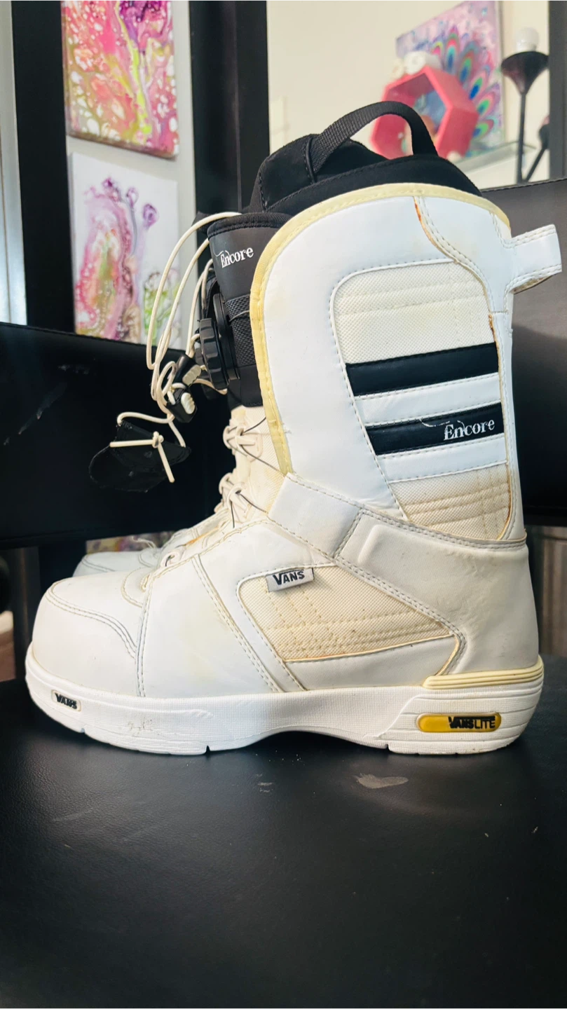 Vans Encore White Snowboard Boots