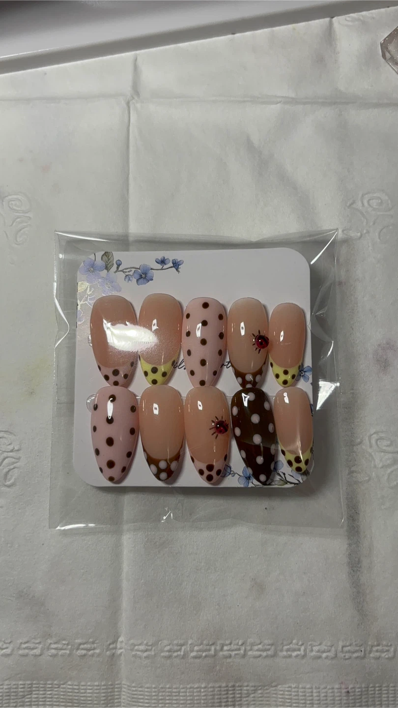 Press-On Nails Set - Ladybug and Polka Dot Design - photo 2