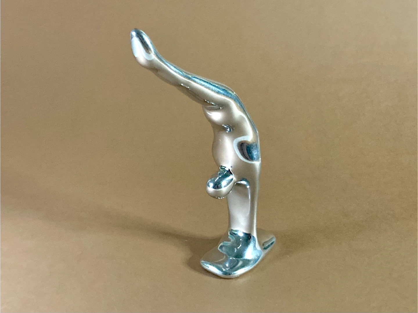 Cast Aluminum Diver/Gymnast Figure - photo 3