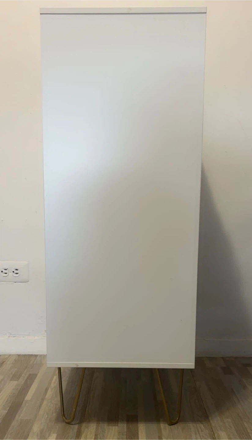 White 4-Drawer Dresser with Geometric Design - photo 2