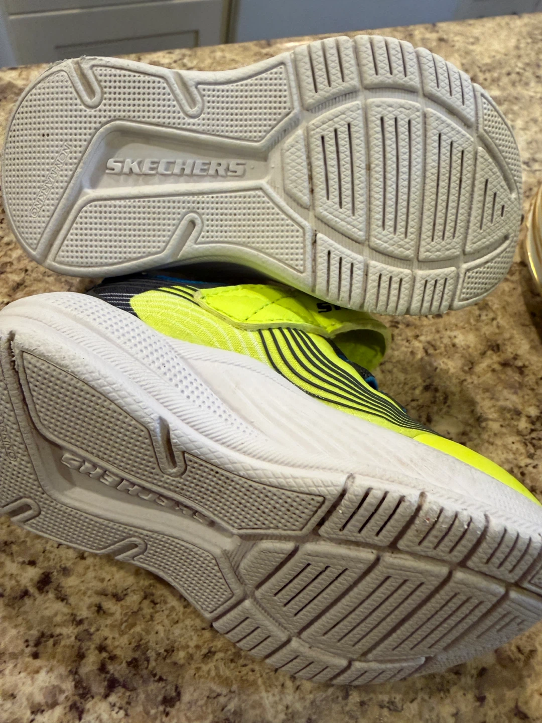 Skechers Kids Shoes Size 4 (US) - photo 3