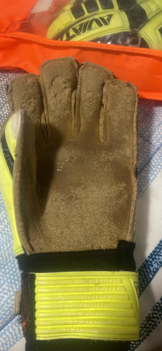 AVIA PureGrip Goalie Gloves - photo 2