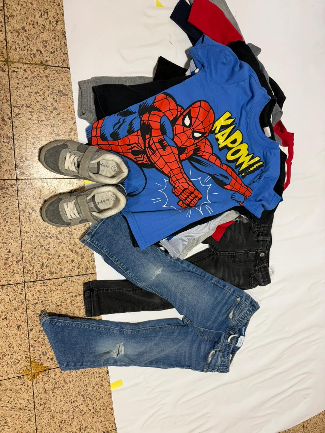 Ropa para niños de 3 a 4 años.