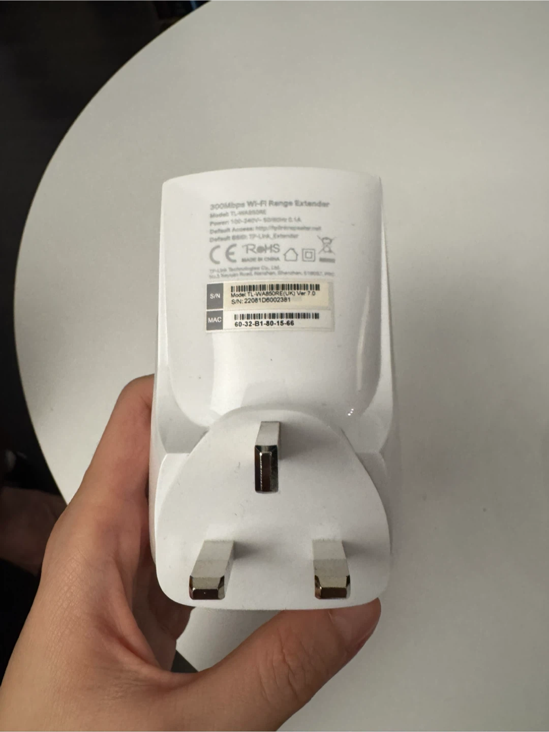 TP-Link 300Mbps Wi-Fi Range Extender (UK plug) - photo 2
