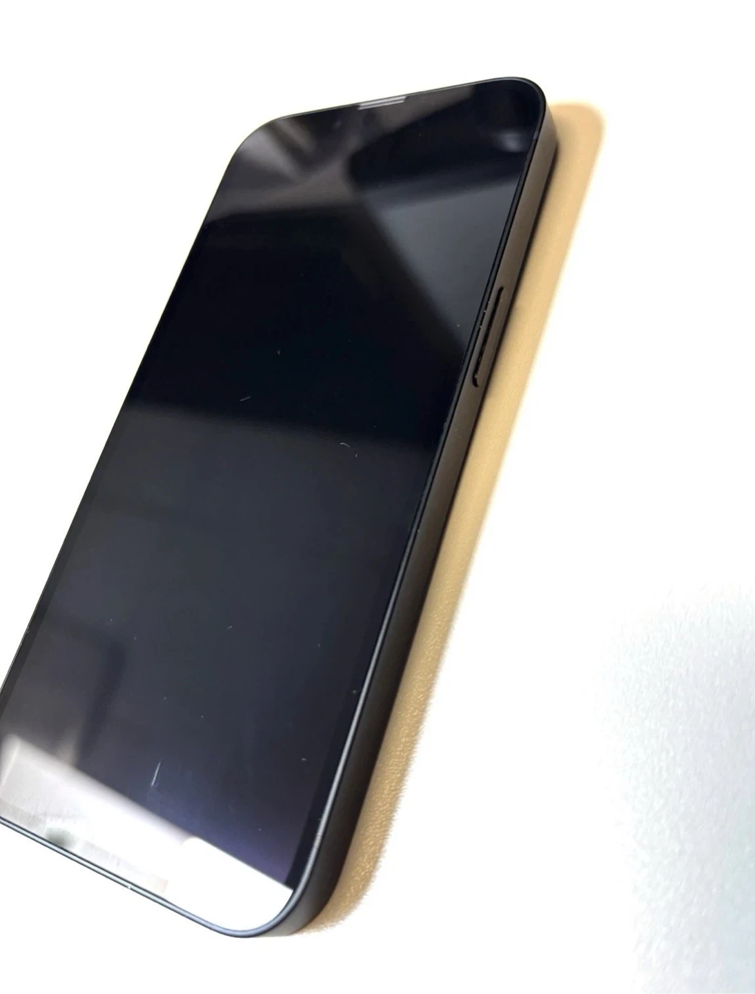 Apple iPhone 13 - photo 2