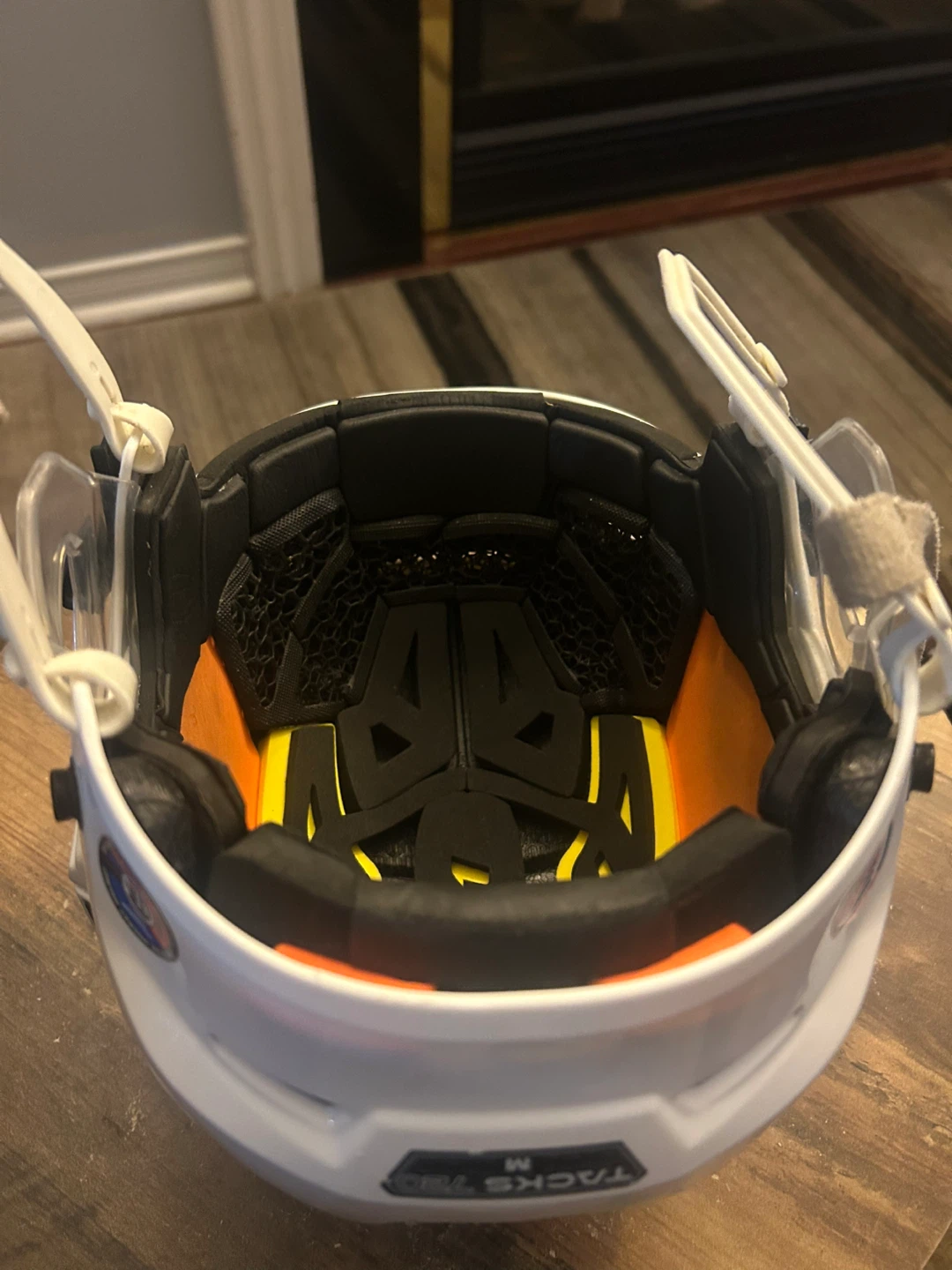 CCM Tacks 720 Hockey Helmet - photo 4