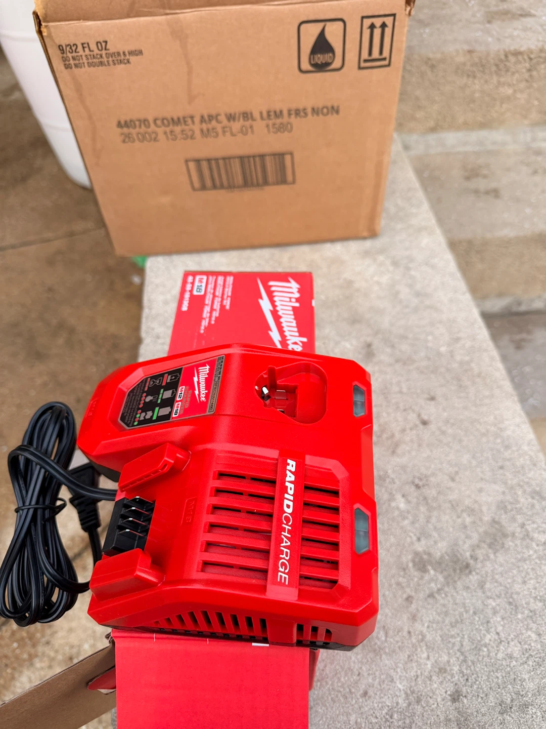 Milwaukee Rapid Charger M12 M18 - photo 2