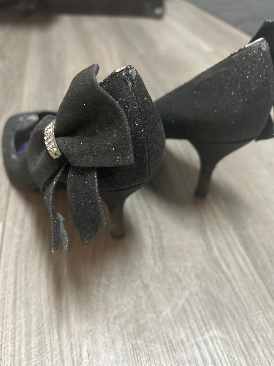 Roberto Vianni Black Glitter Bow Heels - photo 2