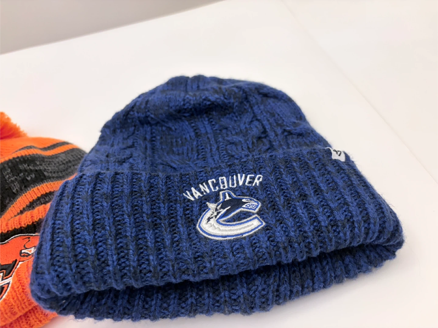 BC Lions & Vancouver Canucks Winter Chunky Thick Toques Beanies - photo 3
