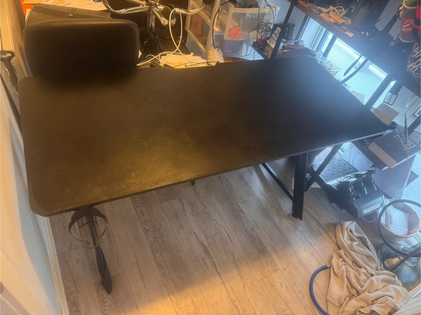 Gaming Desk with Carbon Fiber Surface - photo 3