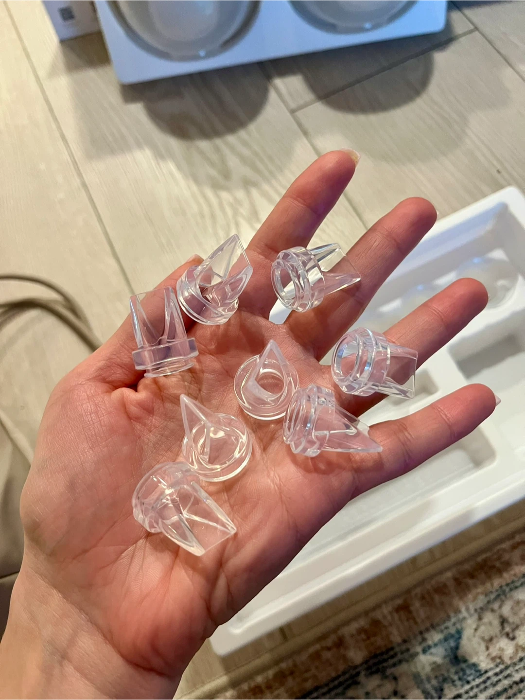 Eufy Wearable Breast Pump (Double) – Great Condition + New Parts - photo 3