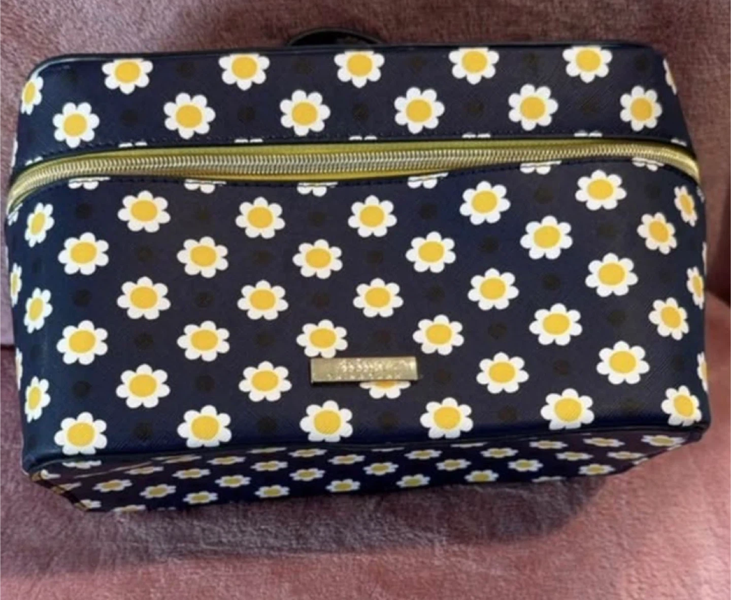 Trina Turk Daisy Print Cosmetic Case - photo 4