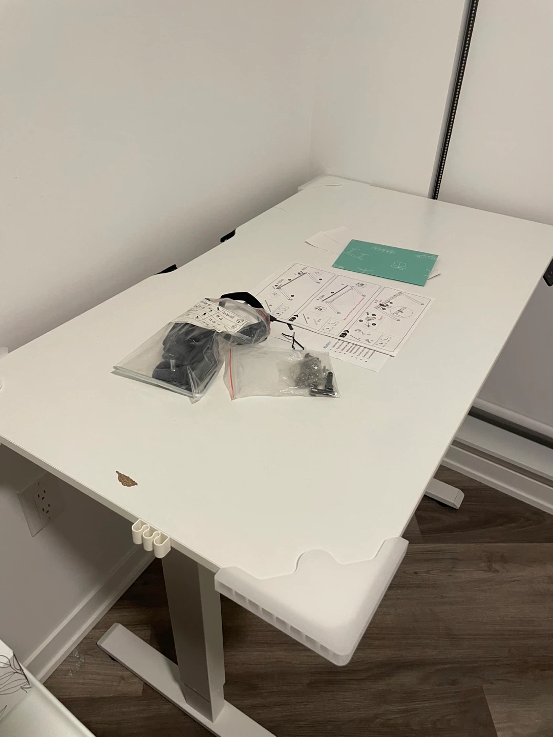 White Electric Standing Desk with Memory Settings - 43" x 24" - photo 5
