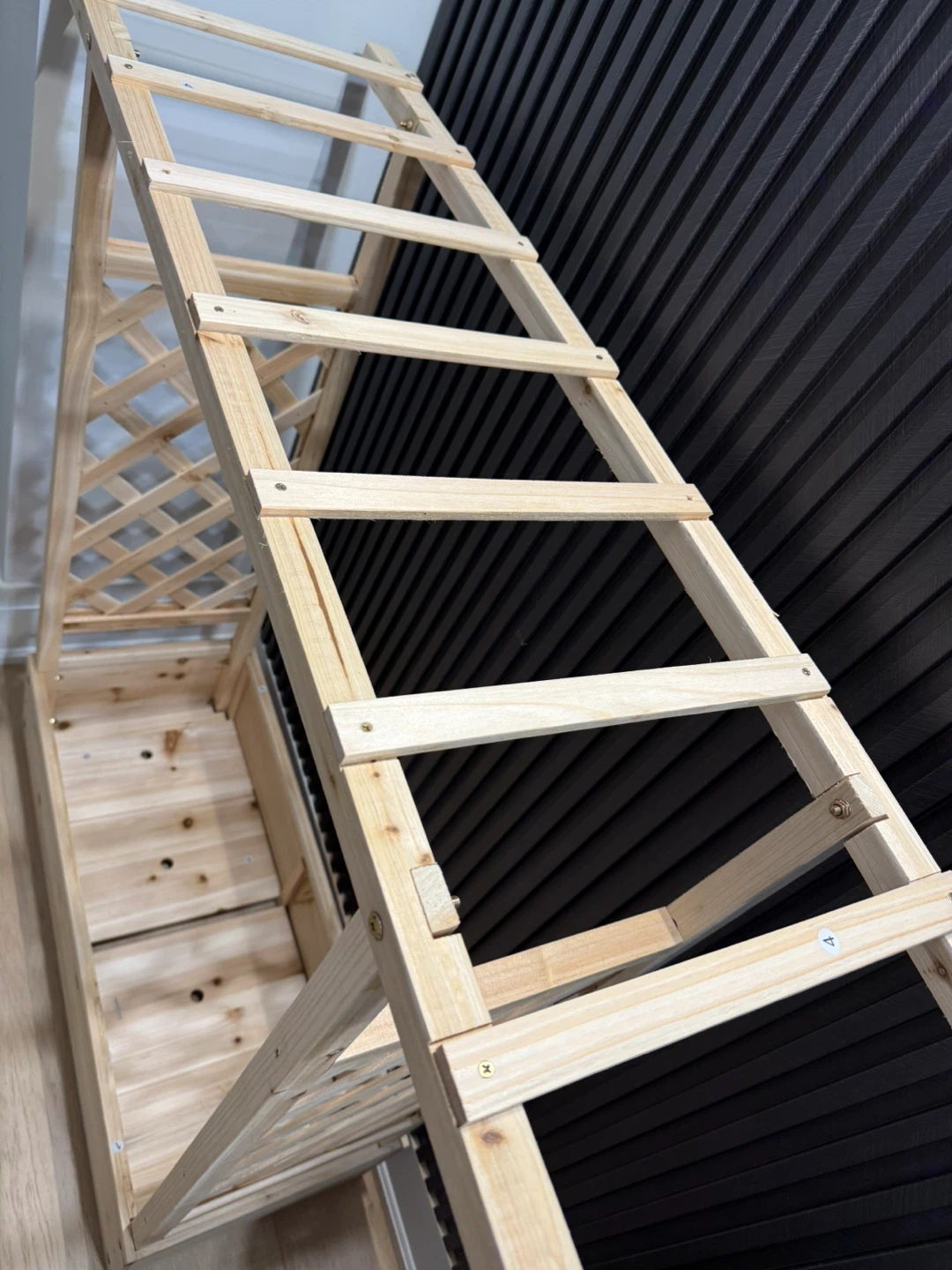 Wooden Garden Planter Box with Trellis - photo 2