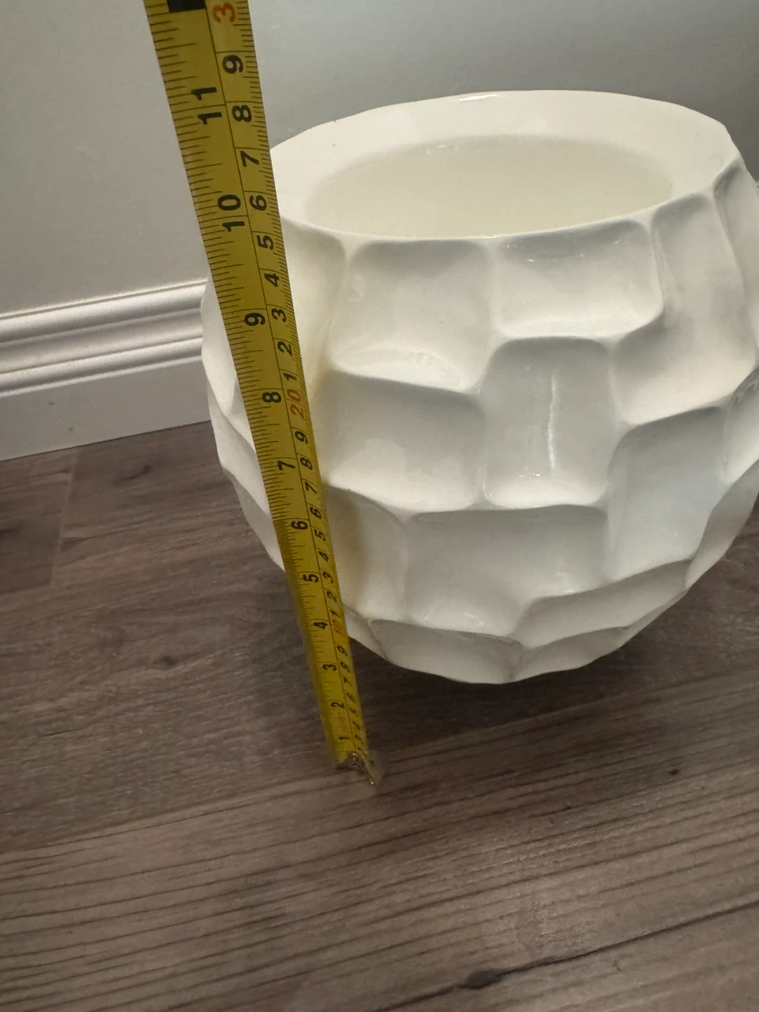 White Geometric Planter Pot - photo 4