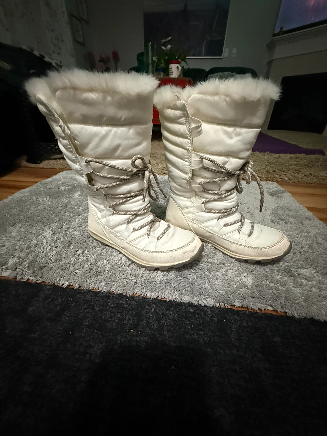 Sorel White Puffy Winter Boots with Fur Trim - photo 4