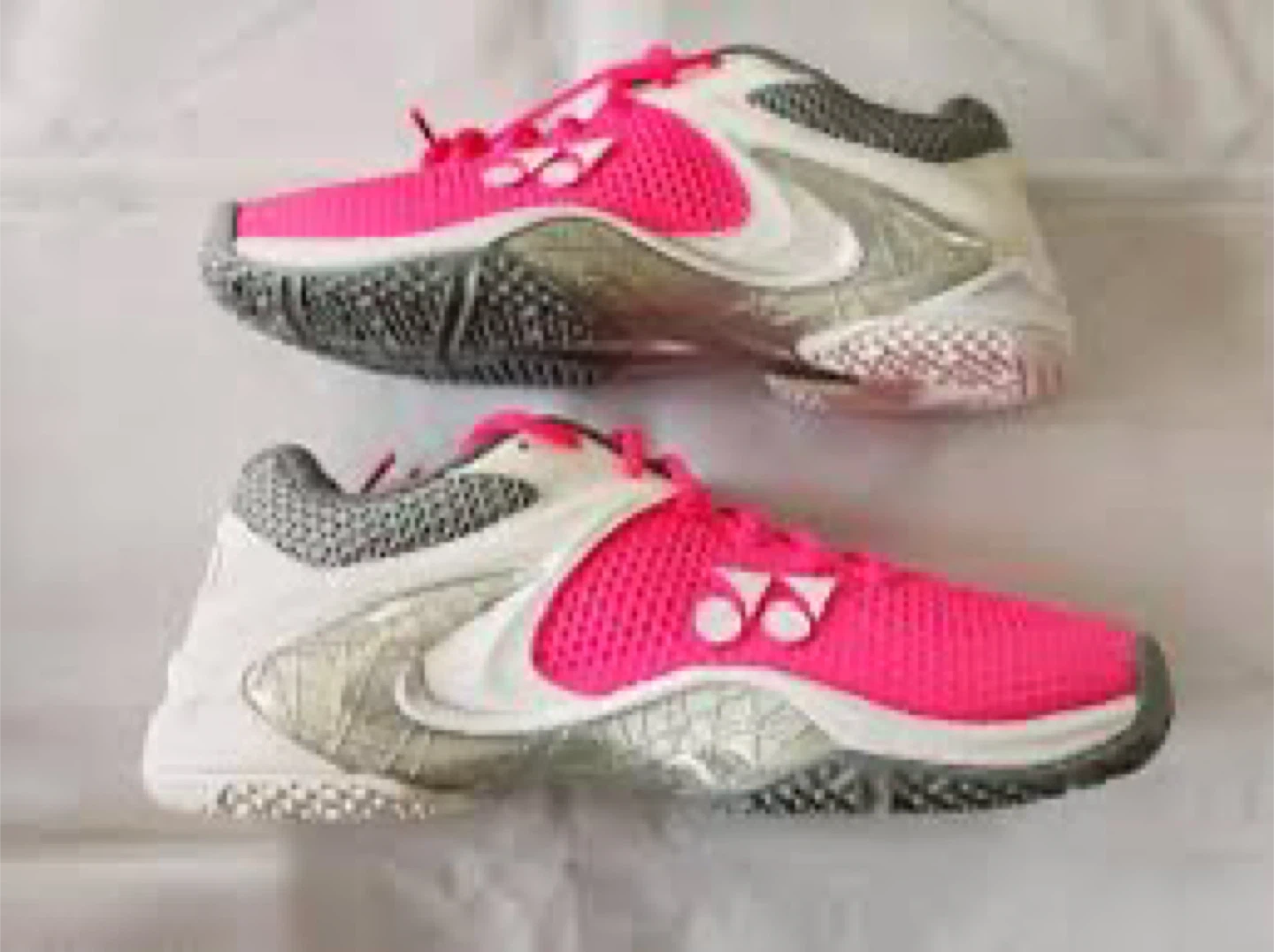 Yonex Pink White Grey Badminton Shoes - photo 2