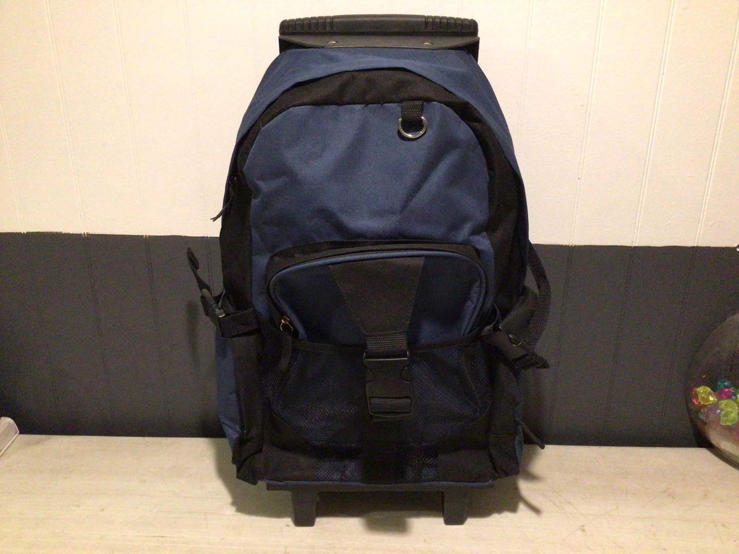 Backpack w/wheels