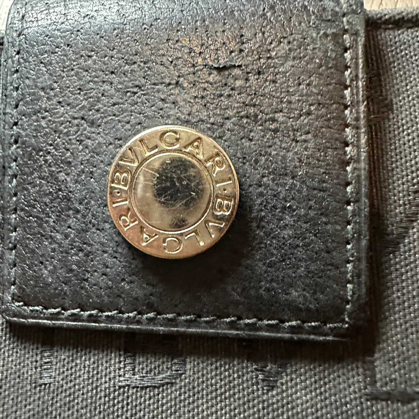 BVLGARI Denim & Black Leather Logo Print Compact Wallet - photo 2