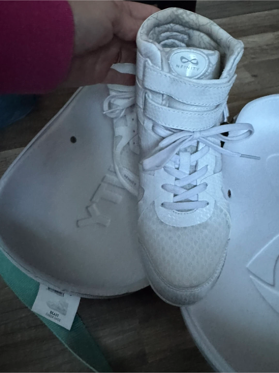 Nfinity Beast Mid Top Cheerleading Shoes Size 6 - photo 4