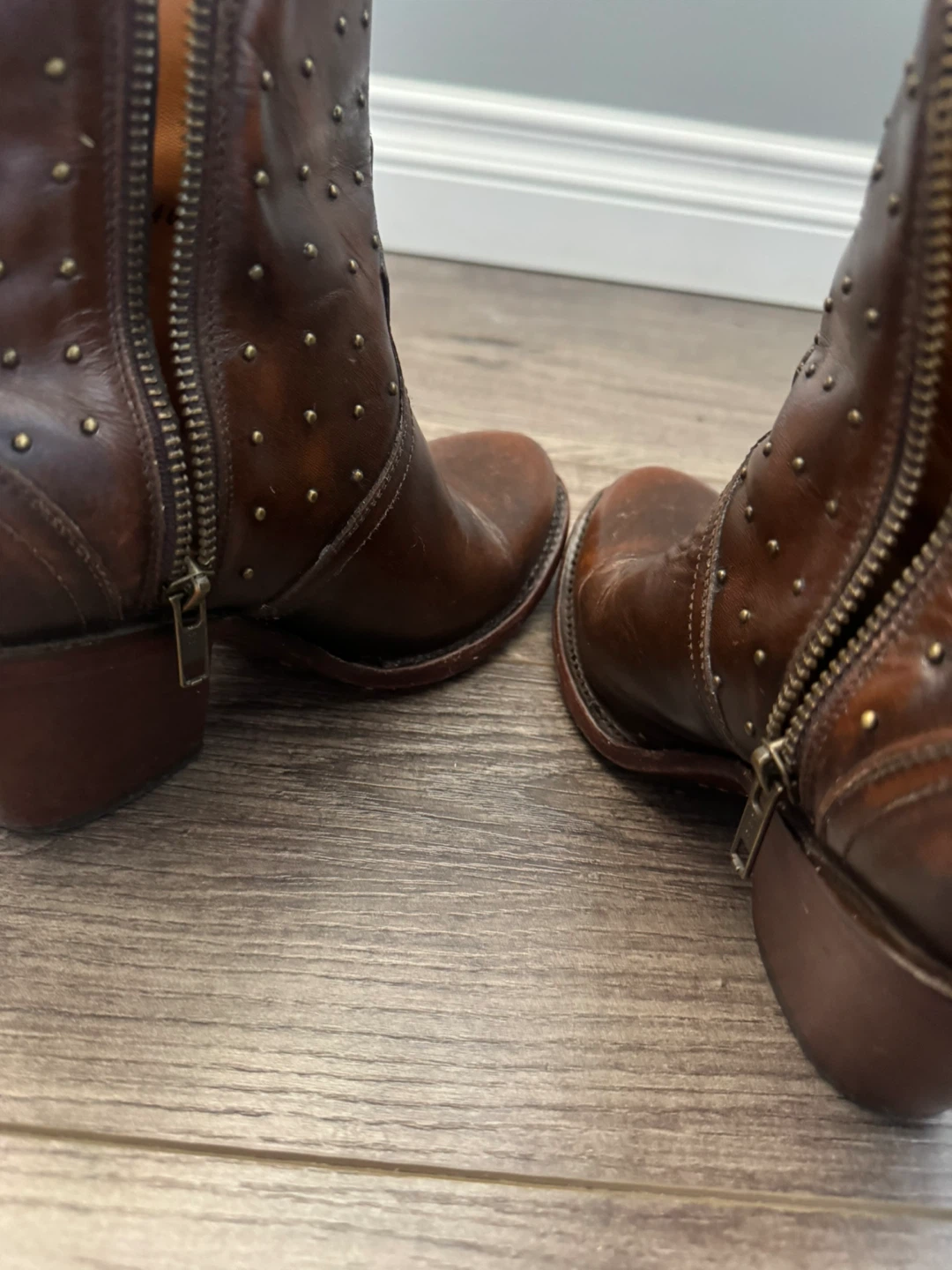 Lucchese Studded Ankle Cowboy boots - photo 4