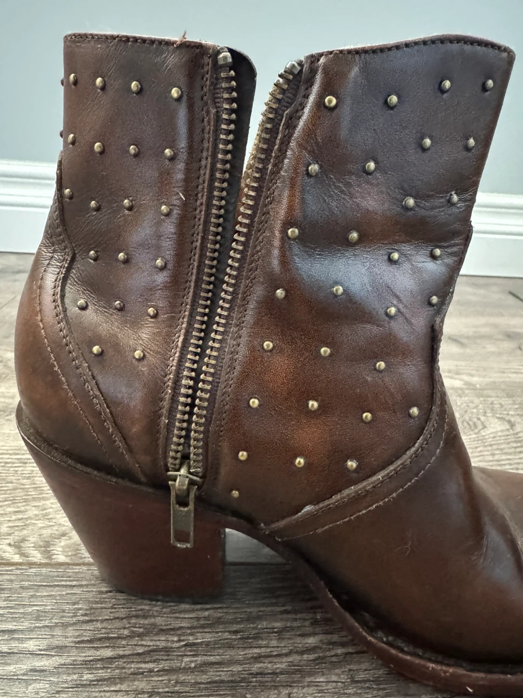 Lucchese Studded Ankle Cowboy boots - photo 2