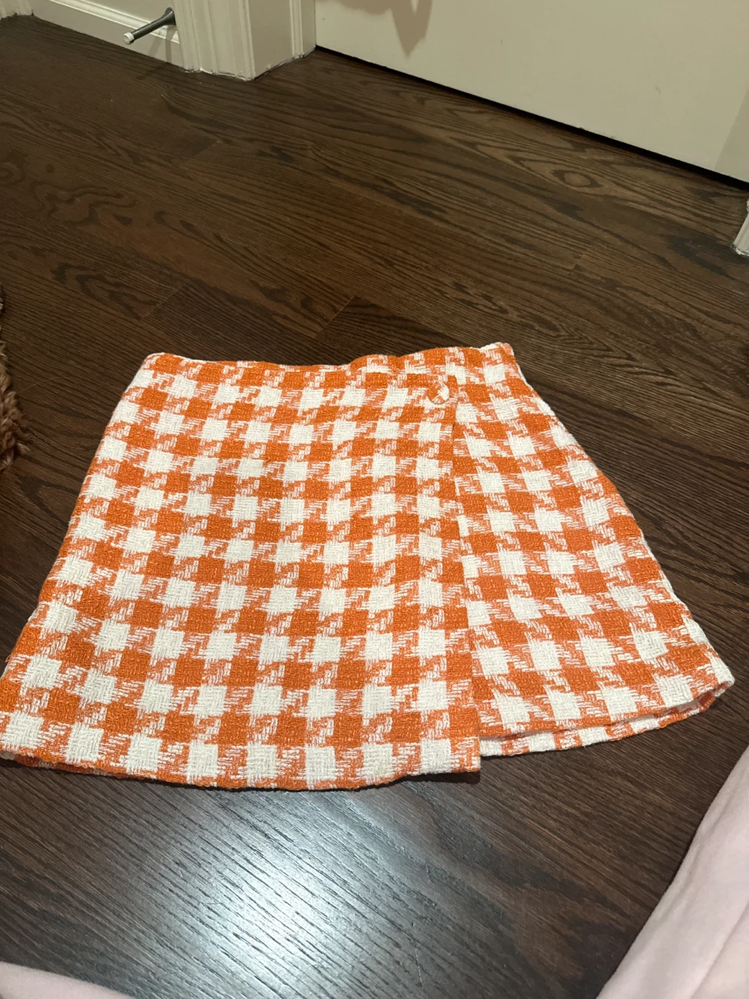 H&M Orange and White Plaid Mini Skirt Size 6