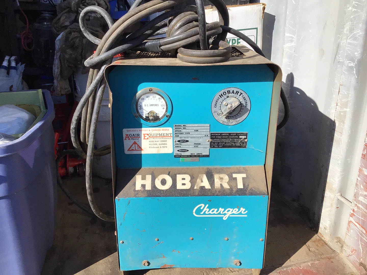 Hobart battery charger - photo 2