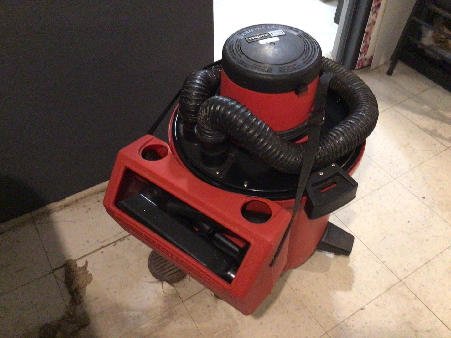 Craftsman wet dry vac.. 16 gls.