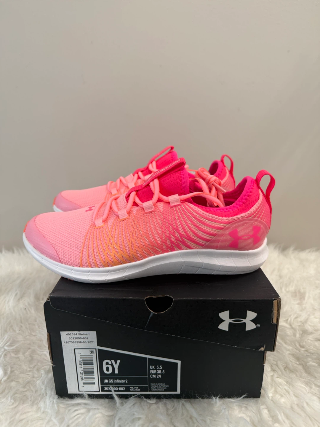 Under Armour GS Infinity 2 Pink Running Shoes Size 6Y