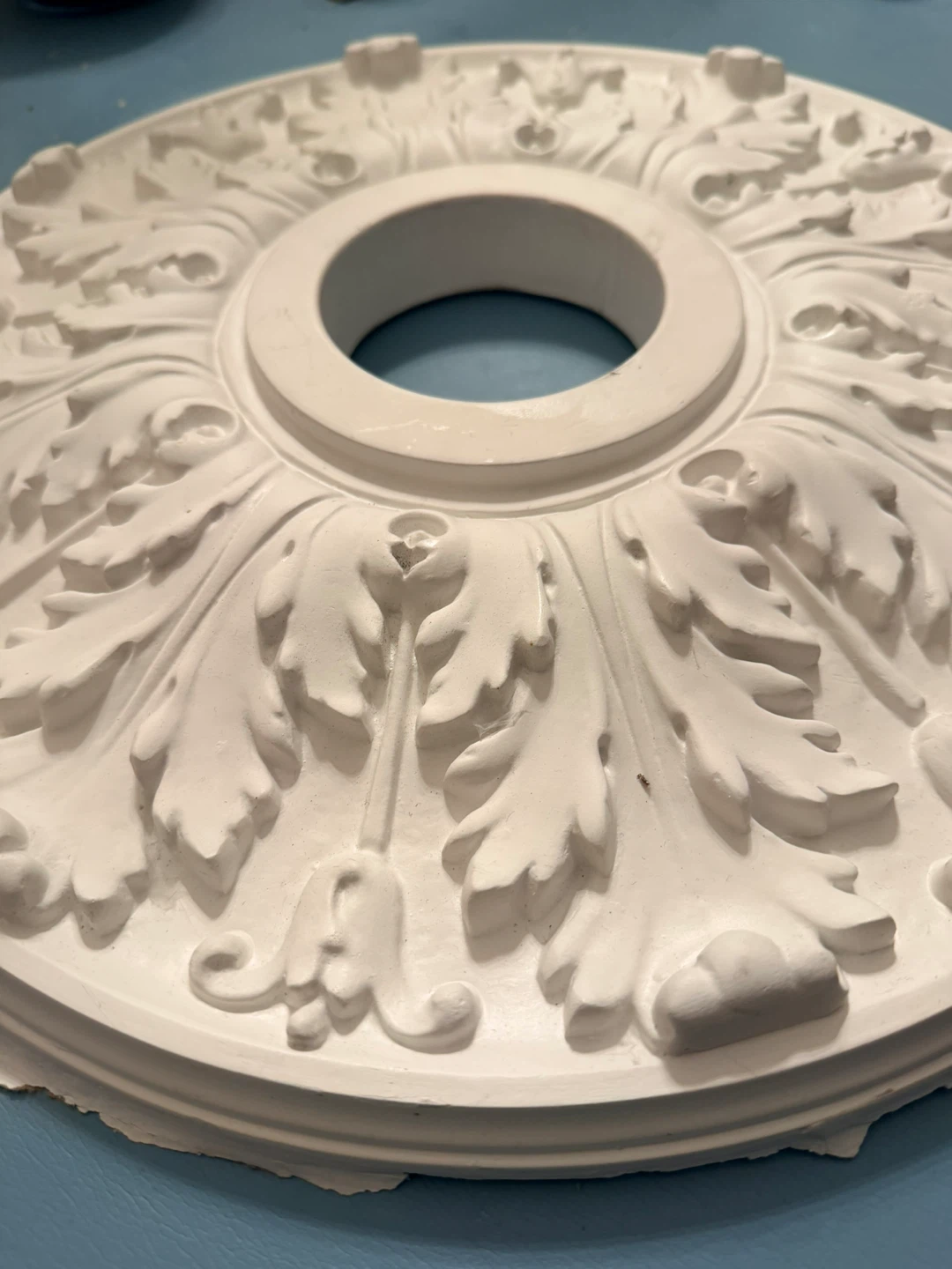 White Decorative Ceiling Medallion - photo 2