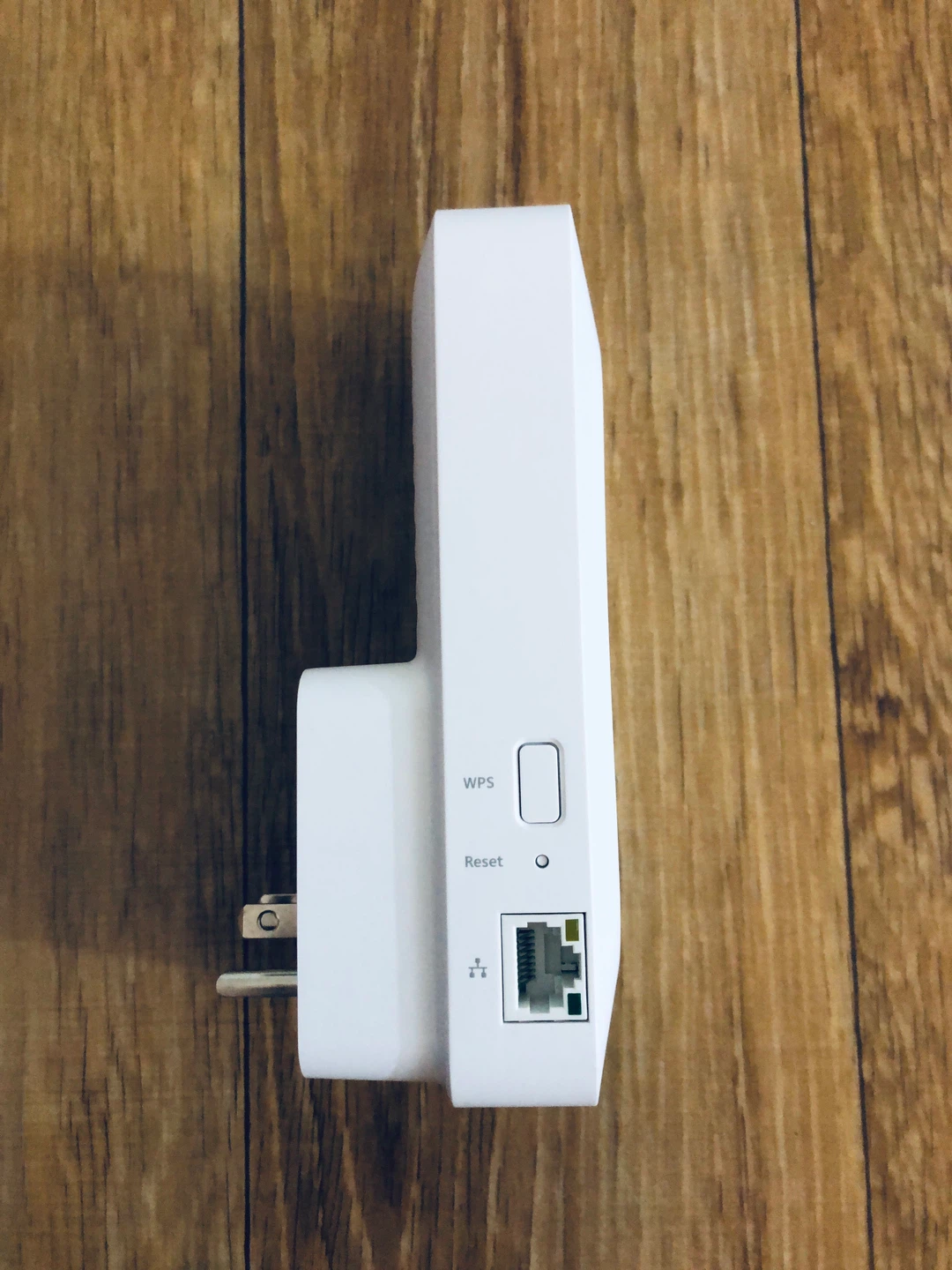 Netgear EAX12 AX1600  WiFi 6 Mesh Extender - photo 3