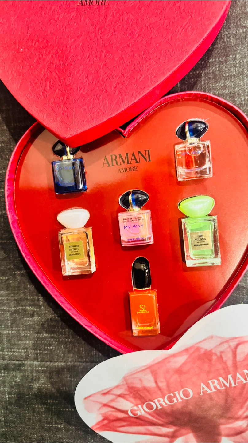 Giorgio Armani Amore Mini Perfume Set - photo 2