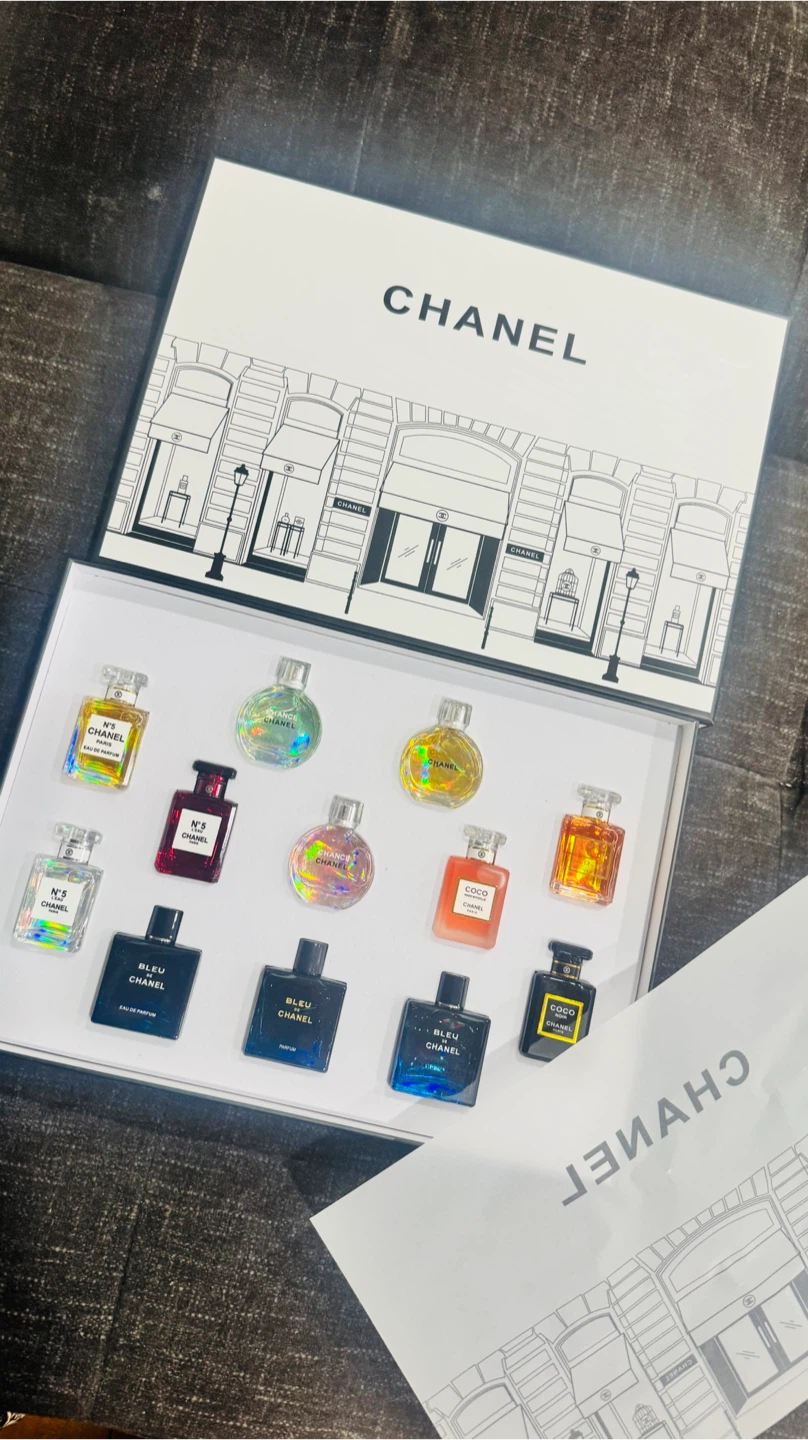 CHANEL Fragrance Miniature Set