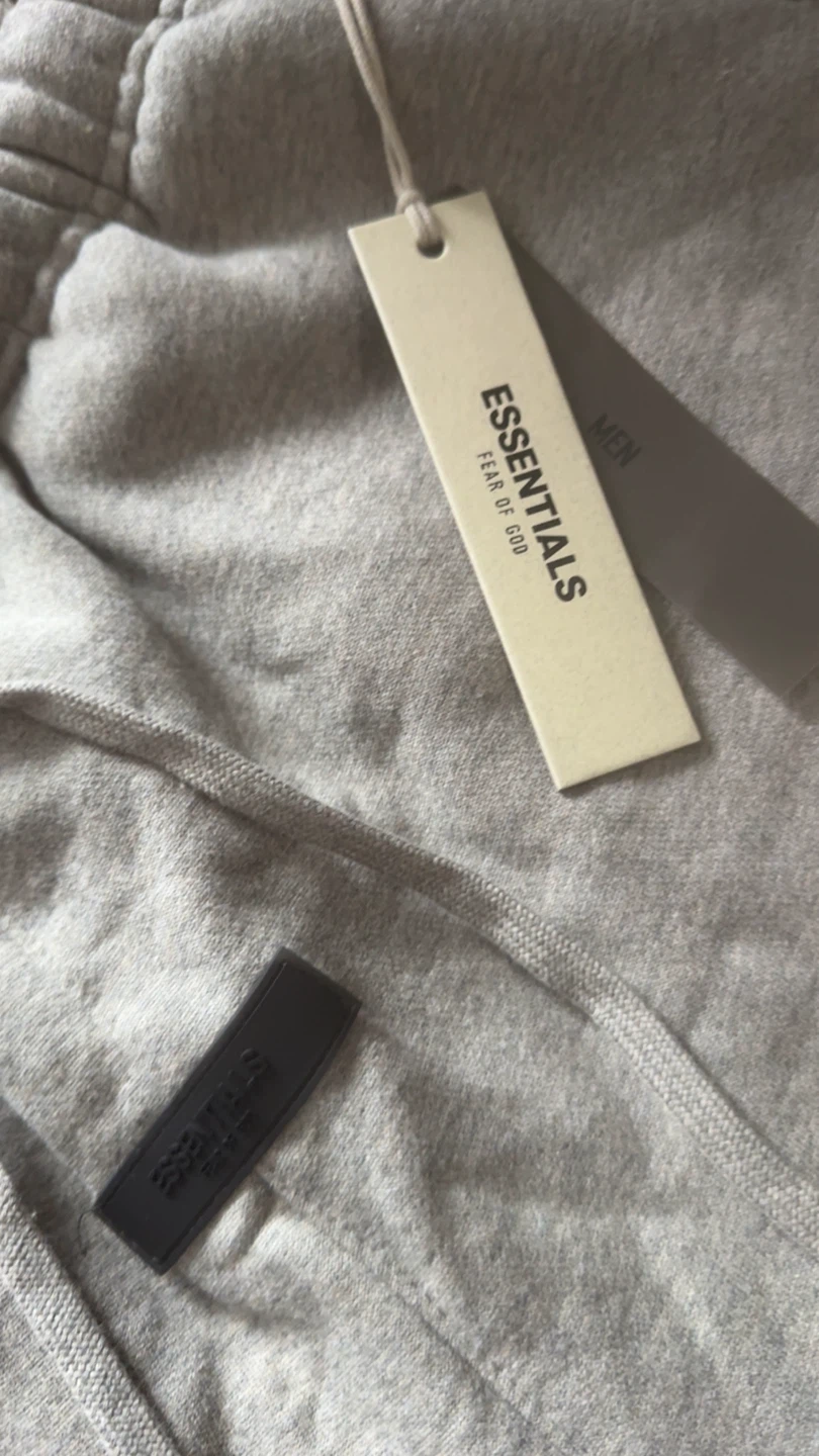 Grey Essentials Sweatshorts - photo 2
