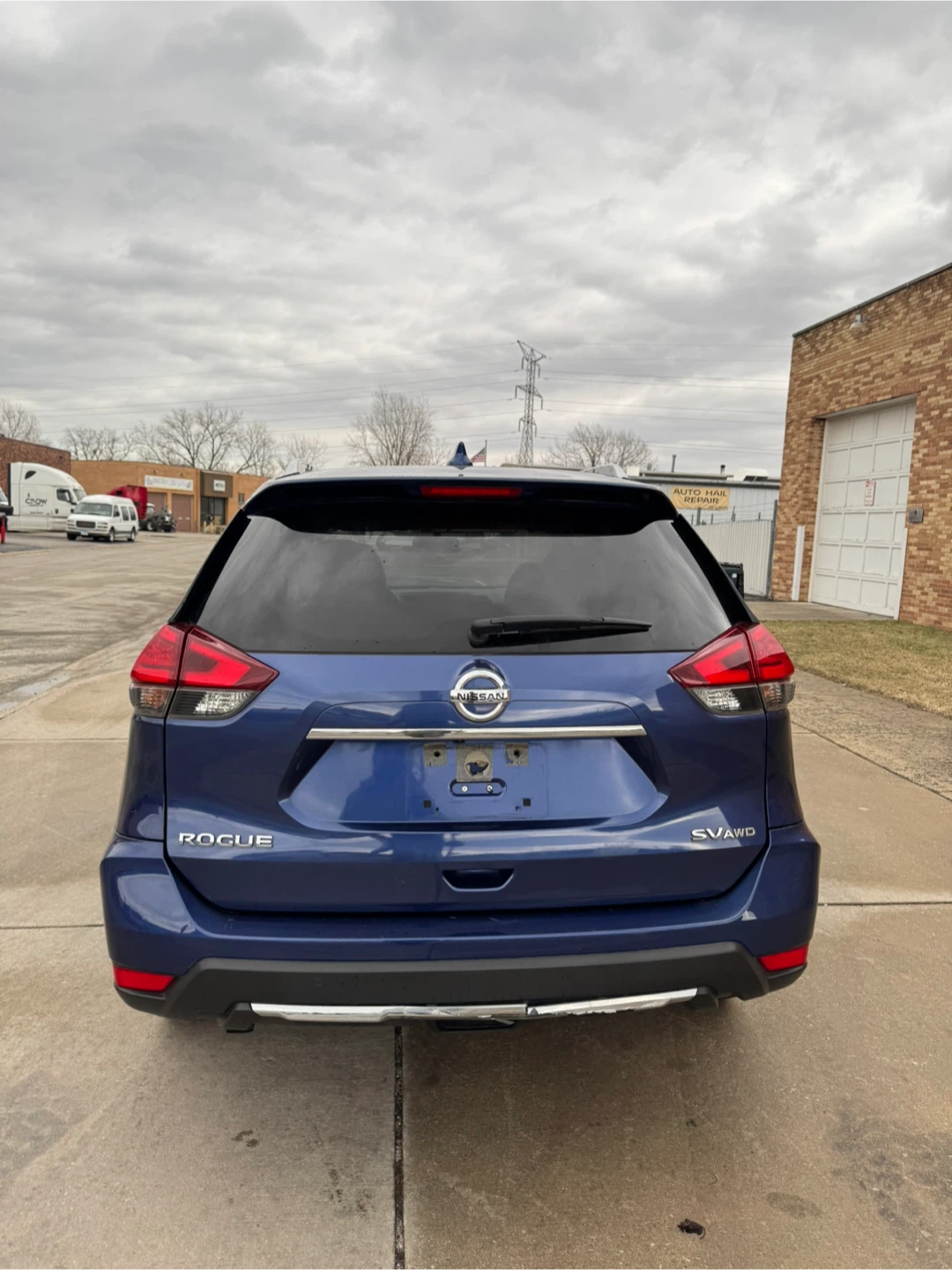 2017 Nissan Rogue SV - photo 3