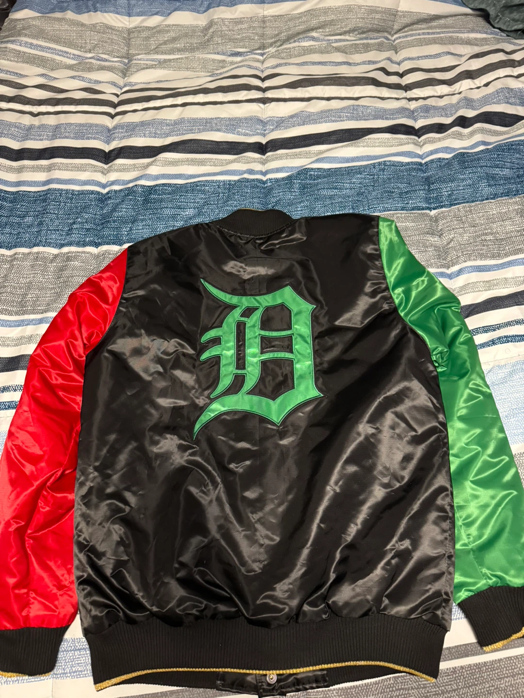 Starter Detroit Tigers Satin Bomber Jacket - photo 2