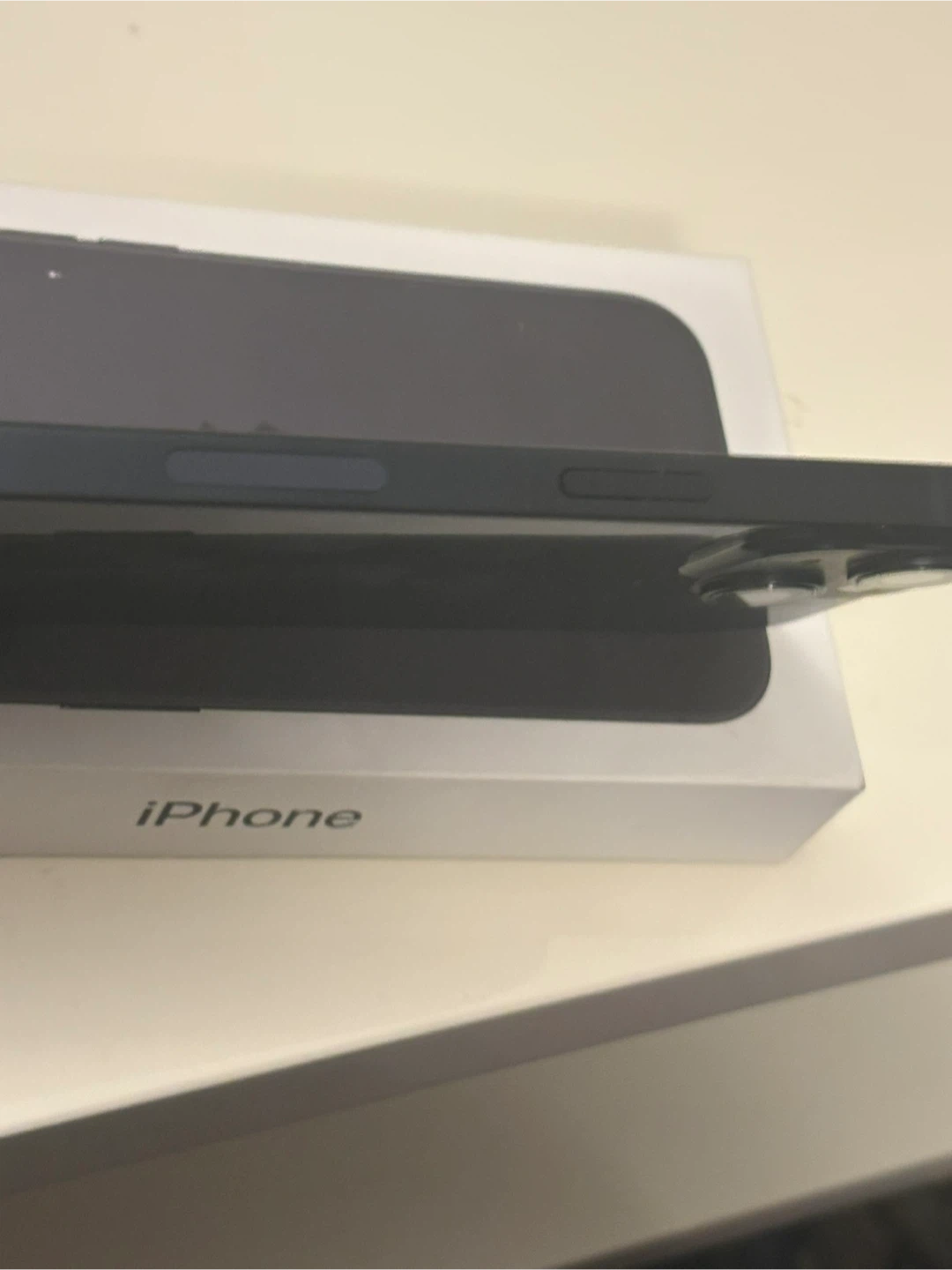 Apple iPhone 14- Midnight - 128GB bundle - photo 3