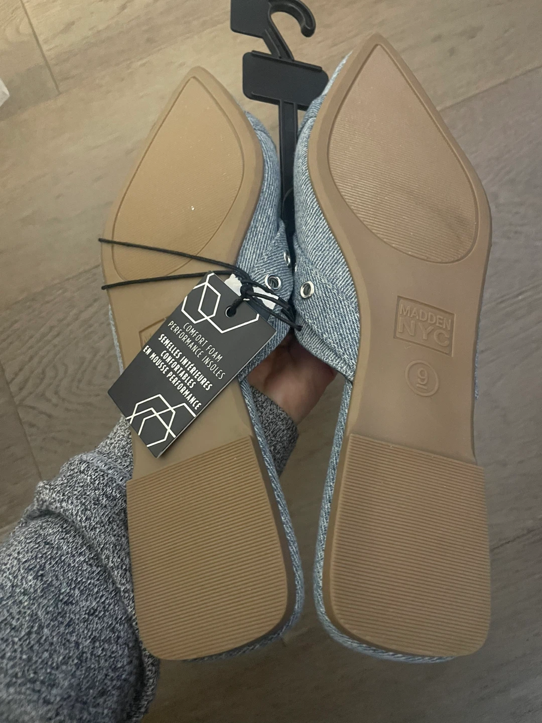 NEW! Women's Madden Flats Size 9 - photo 2