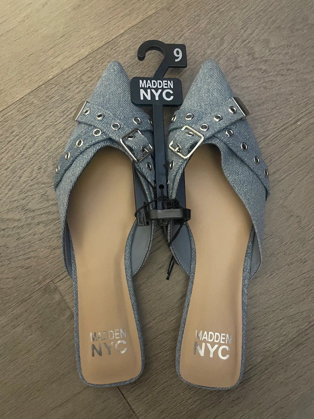 NEW! Women's Madden Flats Size 9