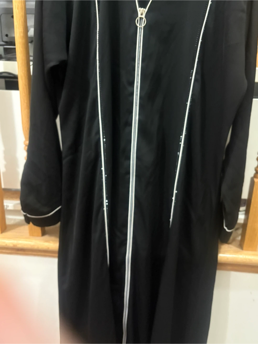 Black Abaya with Piping and Zipper - photo 3