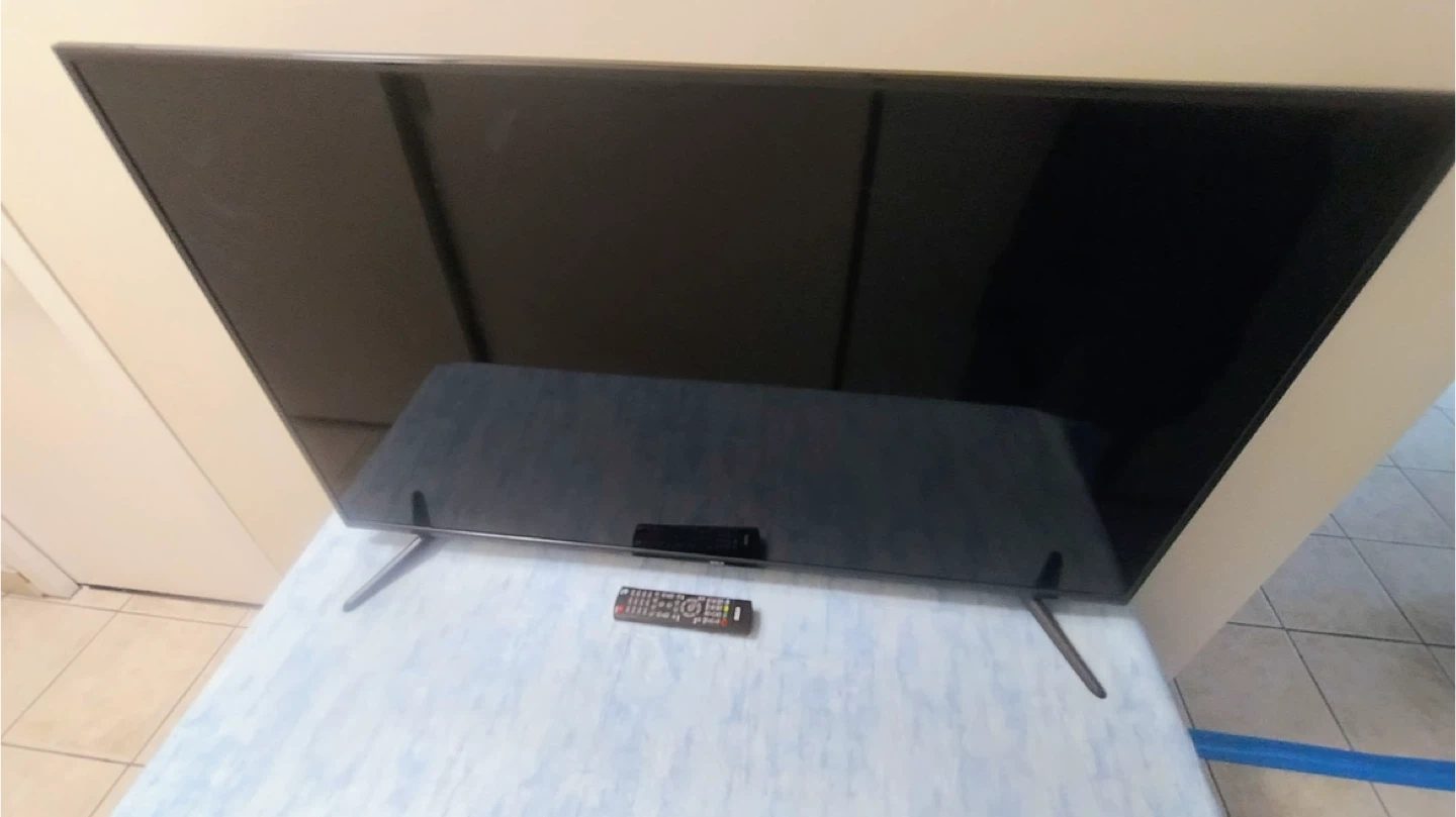 PRICE NEGOTIABLE❗️RCA 48" LED UHDTV RTU4853